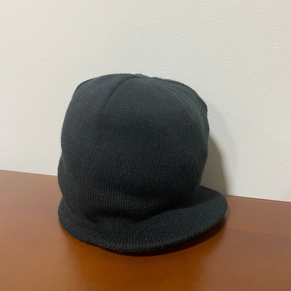 Nike Kids Reversible Peak Beanie - Picture 4 of 5